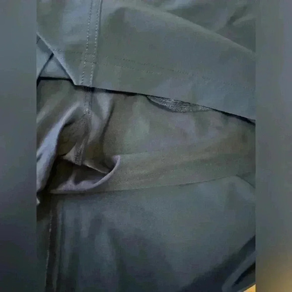 Eddie Bauer shirt with attached shorts - Picture 6 of 8